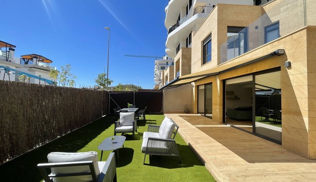 ALLON BAY DUPLEX (R131)