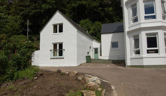 Allt Nan Ros Cottage - a holiday cottage that sleeps 4 guests in 2 bedrooms