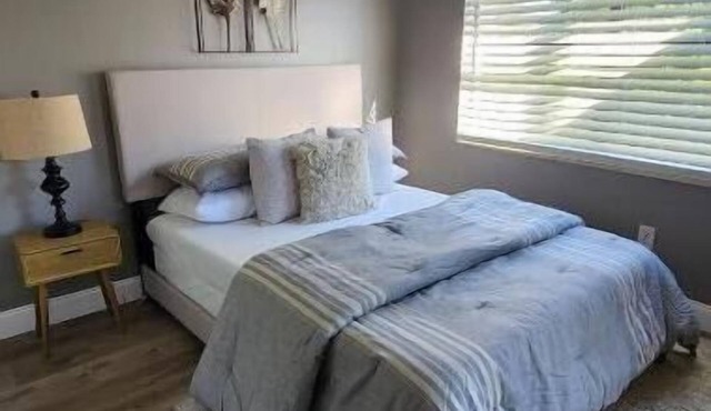 Alluring 2bd/2ba in East Orlando.