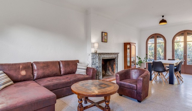 Alluring Holiday Home in Estagel with Private Pool