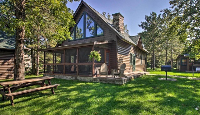 Alluring Nisswa Cabin on Gull Lake w/Fireplace!