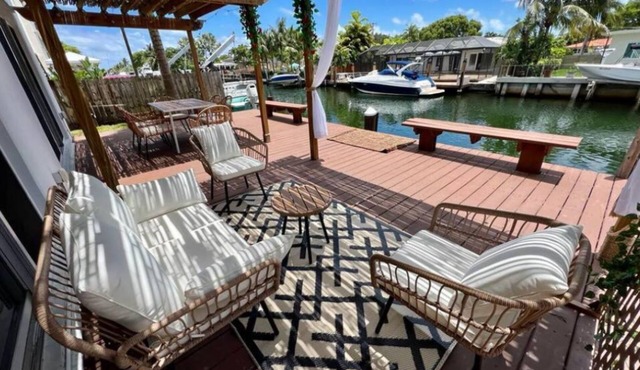 Alluring ocean access 2 bedroom