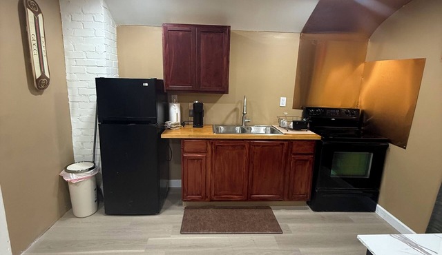 Alma gardens inn - Charming 2-bedroom house with fireplace