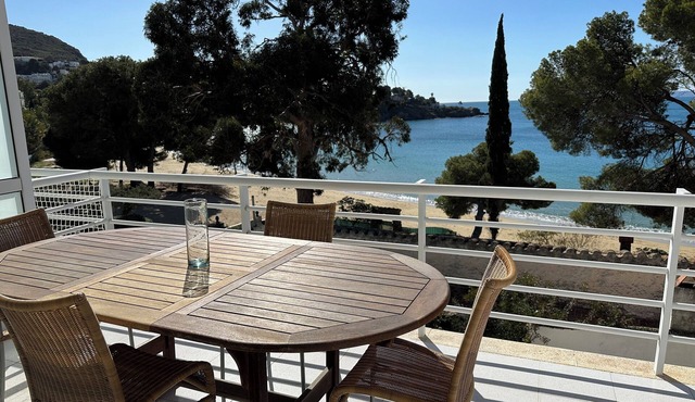 Almadraba F2 - One Bedroom Apartment, Sleeps 4