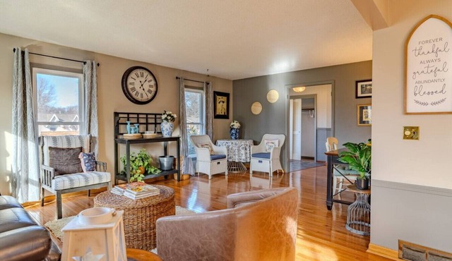 Almar · English Charm, 4beds, 3bath, Host 8+king and Queen