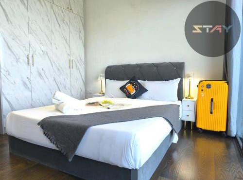 Almas Cozy Stylish Suites 2Pax Netflix By STAY