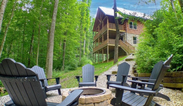 Almost Heaven Cabin at Trickle Creek in Hocking Hills