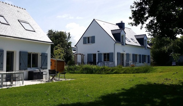 ALOA - The beach on foot (16-20 people)