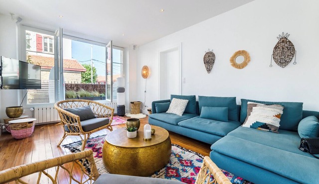 ALOE KEYWEEK Architect Apartment with terrace and garage Biarritz