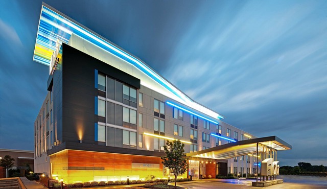Aloft by Marriott Bolingbrook