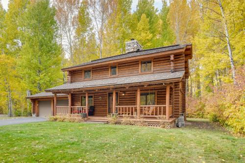 Along Big Wood River Hailey Family Cabin with Yard