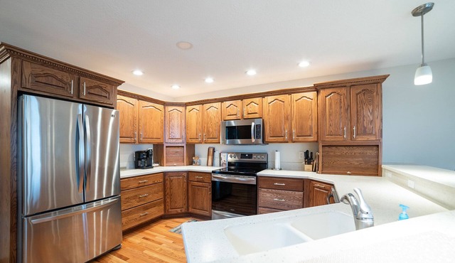 Along The Bayshore: Houghton lakefront renovated home!