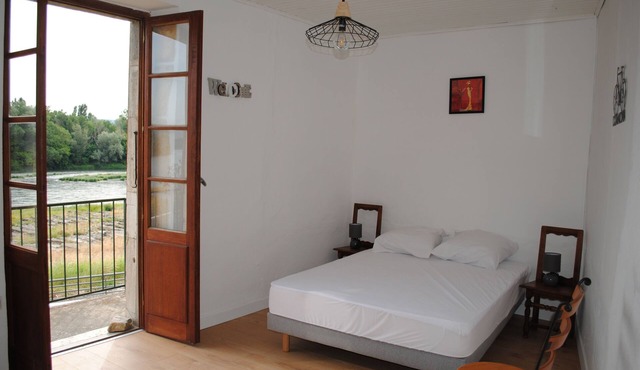 Along the Rhône, Baix