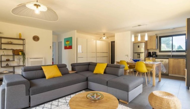 Alouèdes by Interhome