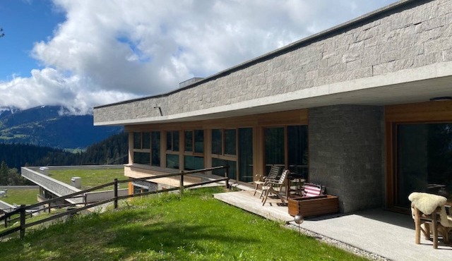 Alp Resort Ski In/Ski Out, (Laax Murschetg). 4.5 Zimmerwohnung by Interhome