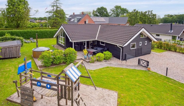 "Alpa" - 600m from the sea by Interhome