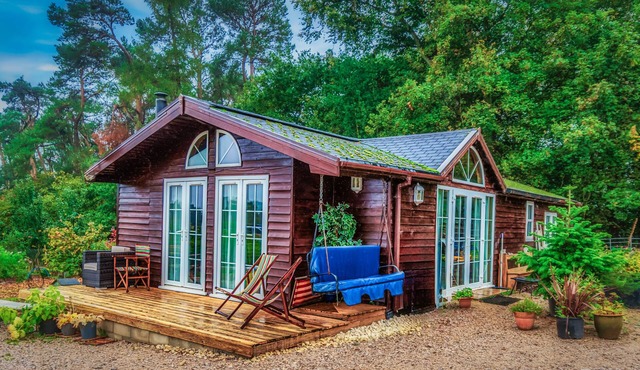 Alpaca Farm- Valley Views- Sleeps 4- Parking- Pets