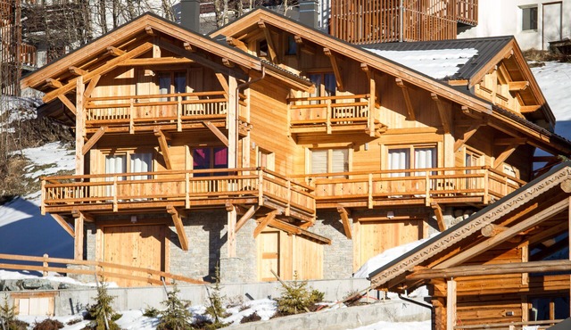 ALPAGA 2, Magnificent chalet 50 m from the slopes