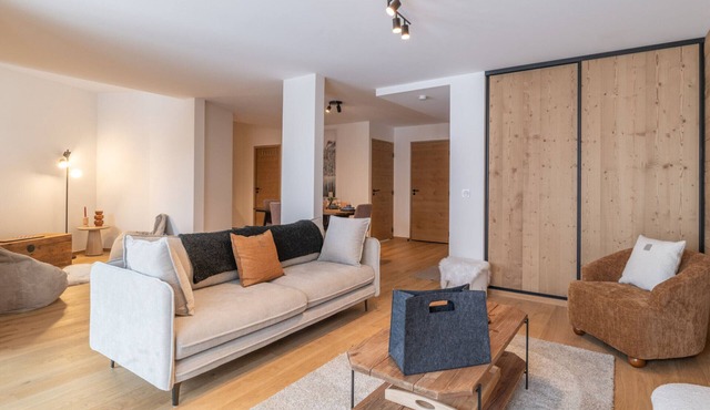 Alpe d'Huez: New residence at the slopes with parking