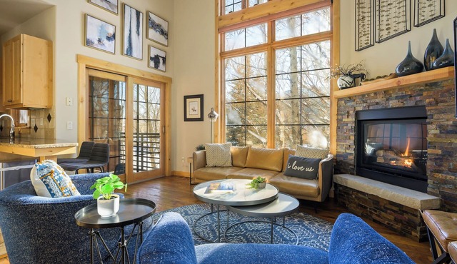Alpen Glow Row House 5 | Steps To Shops & Dining | Downtown Steamboat