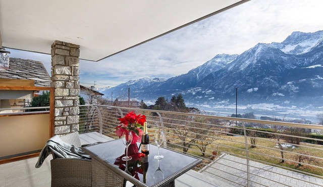 Alpenglow Maison Lugon – Mountain Views 5 Minutes from Aosta in Saint-Christophe