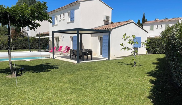 Alpilles (Paradou): Aupiho villa 6 pers. + heated swimming pool (room, climate.)