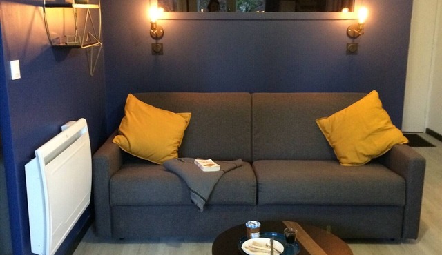 Alpine Apartment 200m from the Slopes for 6