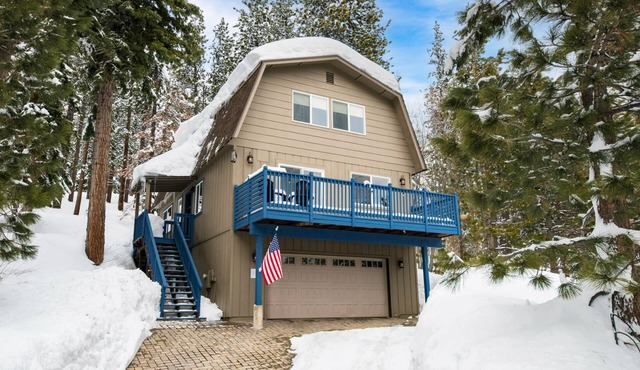 Alpine Bay by AvantStay | 5mins To Diamond Peak Skiing w/Expansive Deck