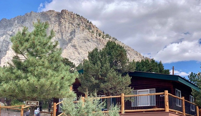 Alpine Cabin at Deer Valley Ranch. Family friendly w/resort amenities included