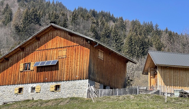 Alpine chalet in the heart of nature near Geneva