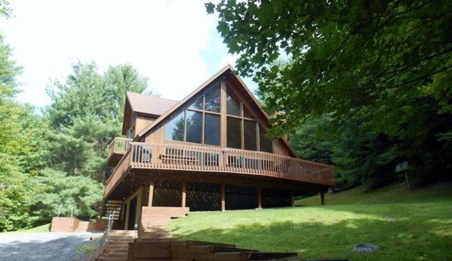 Alpine Charm between Hunter and Windham