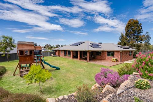 Alpine Corner - Lux and Quiet