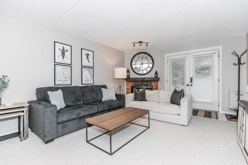 Alpine Cove - Condo in Collingwood - Sleeps 6