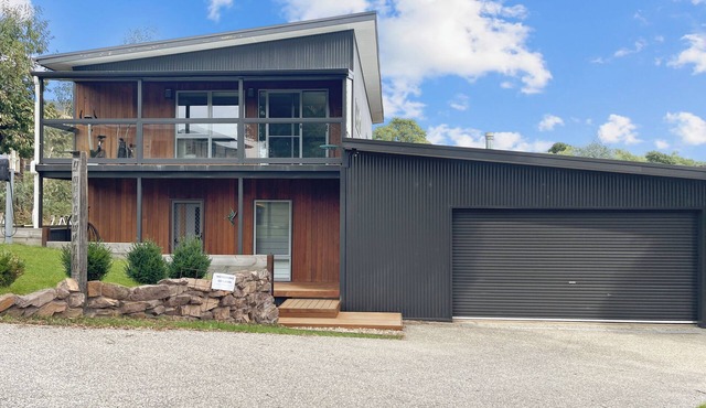 Alpine Edge Retreat - Gateway to Mount Buller