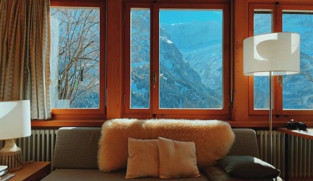 Alpine Escape - Iconic Views & Timeless Design