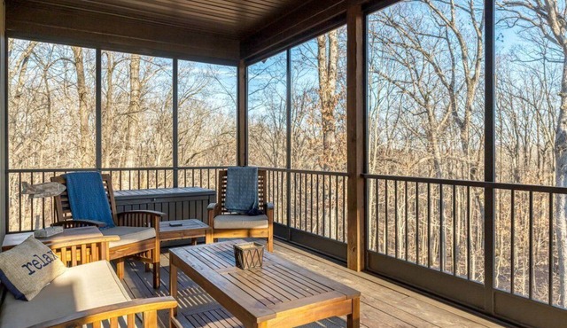 Alpine Getaway with Hot Tub