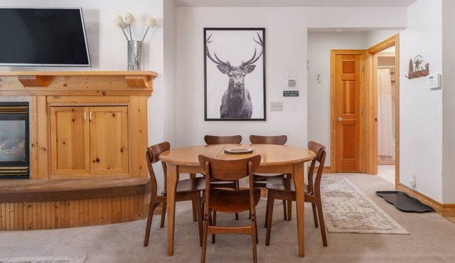 Alpine Haven: Cozy Condo Near Grand Targhee, Skiing, Biking