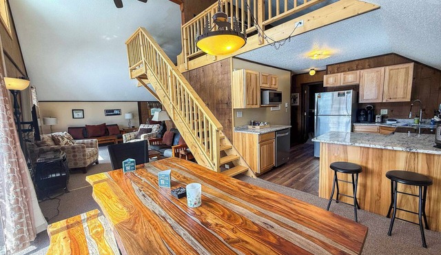 Alpine Horn # 1 ~ Sauna & Close to Powderhorn!