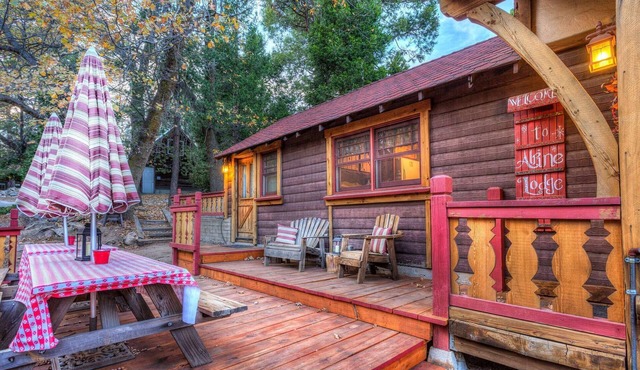 Alpine Lodge - Lodge | Seven Beds+ | Two Bathrooms | Sleeps Ten