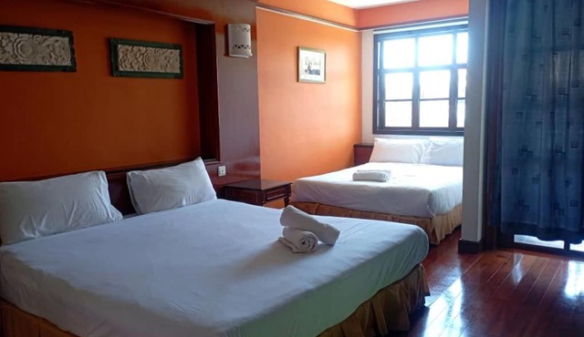 Alpine LXPD Premium Water Chalet