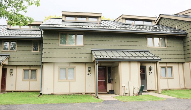 Alpine Meadows 30 - A Cozy and Comfortable Townhouse in the Perfect Location!