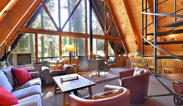 Alpine Meadows Cabin in the Woods
