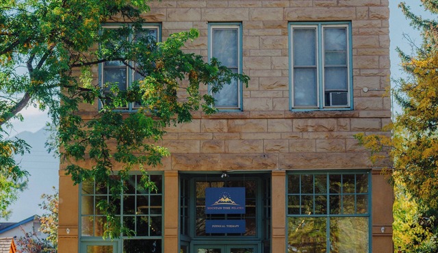 Alpine Oasis – Your Perfect La Veta Getaway -In the heart of downtown La Veta