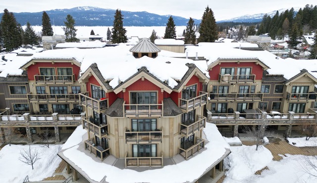 Alpine Penthouse - In the Heart of Downtown McCall