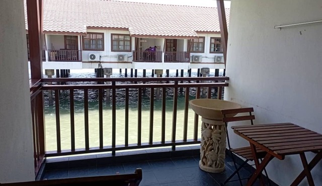 Alpine Premium Water Chalet 2