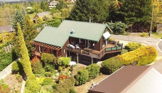 Alpine retreat - perfect for couples or families. Cute, quiet, quaint.