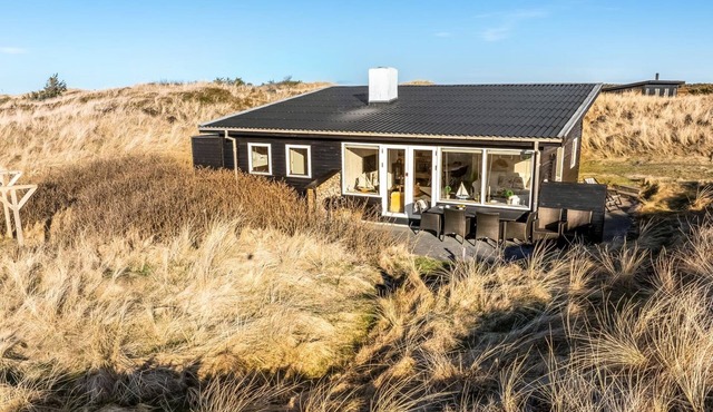"Alrike" - 200m from the sea by Interhome