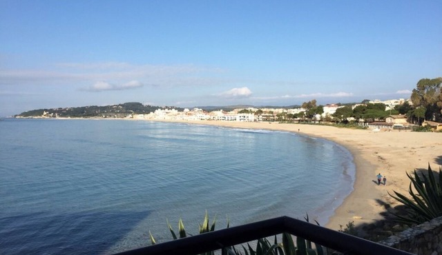 Altafulla Beach House in Costa Dorada, Tarragona for 8 people Air Conditioning