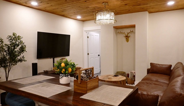 Alterra:Slees 8,Steps to Main St,Serene