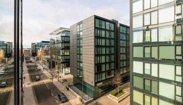 ALTIDO Fantastic 1-bed flat w/parking